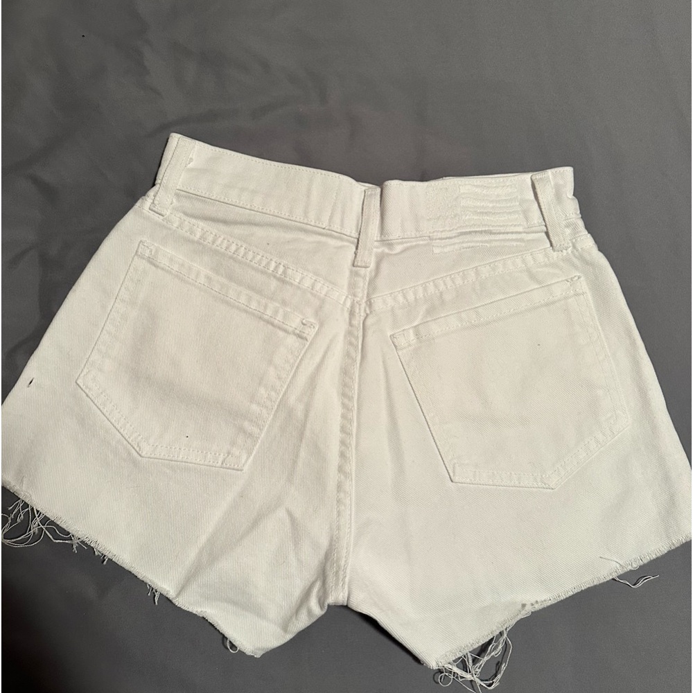 REVICE OC CUTOFFS / SAIL AWAY WHITE SHORTS